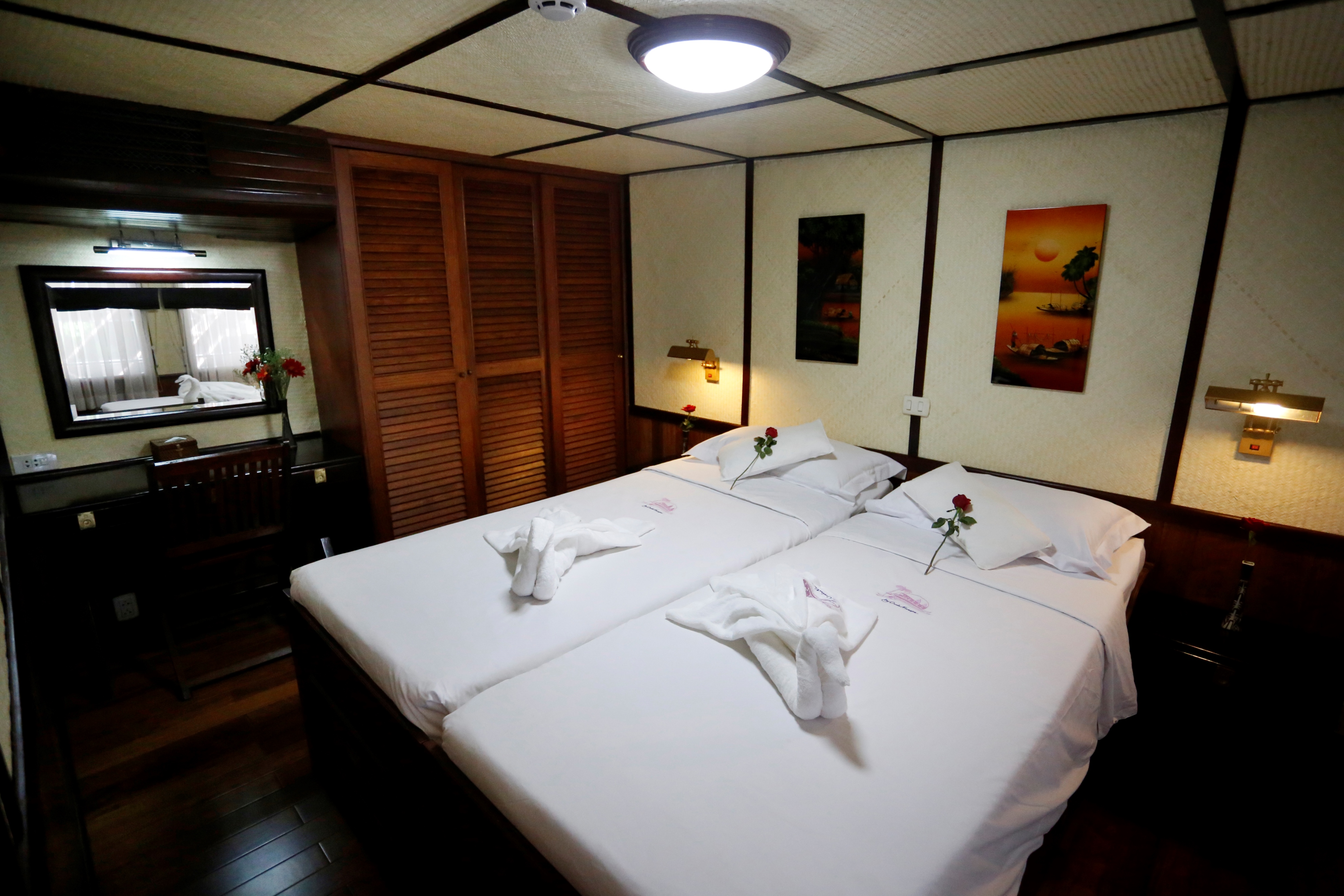 CroisiEurope RV Indochine Cabin 1.jpg